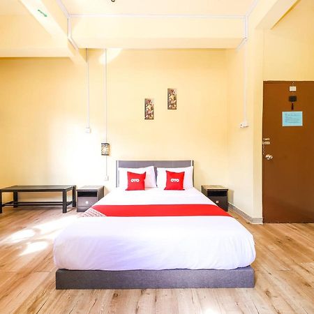 Oyo 703 Myra Hotel Mersing Εξωτερικό φωτογραφία